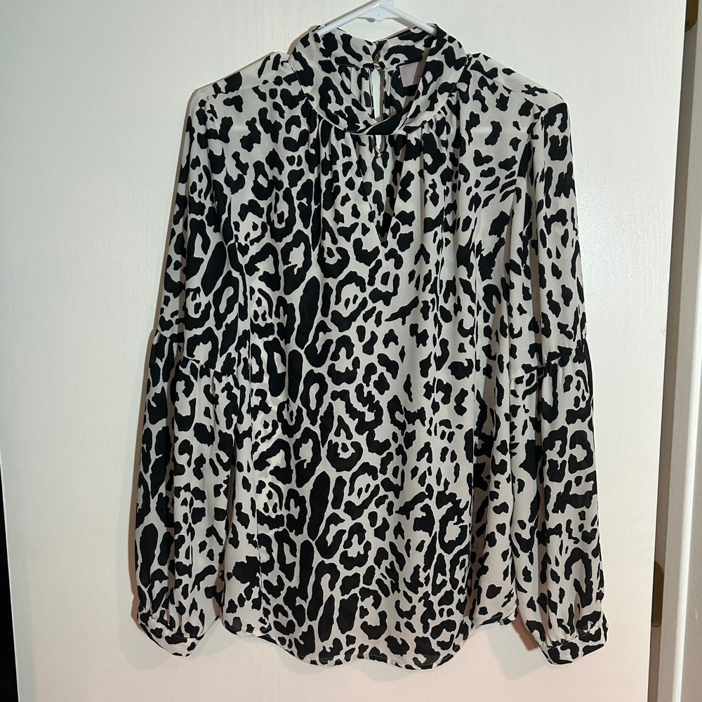 Laurie Felt Los Angeles Womens Leopard Print Mock Neck Keyhole Blouse